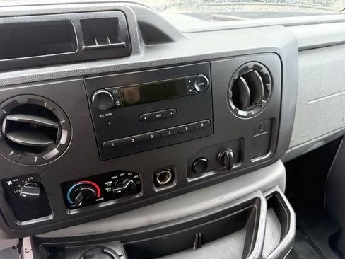 Used 2010 Ford E-150 and Econoline 150 image 10