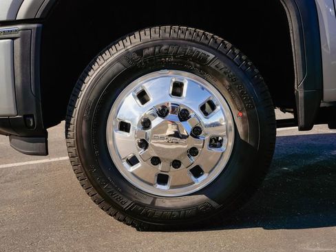 New 2026 GMC Sierra 3500 Denali w/ Denali Reserve Package image 7