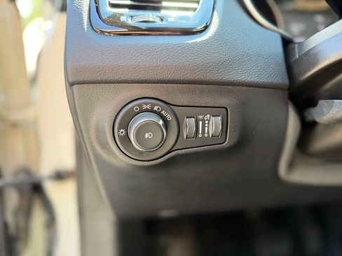 Used 2019 Jeep Compass Limited AWD/4WD image 22