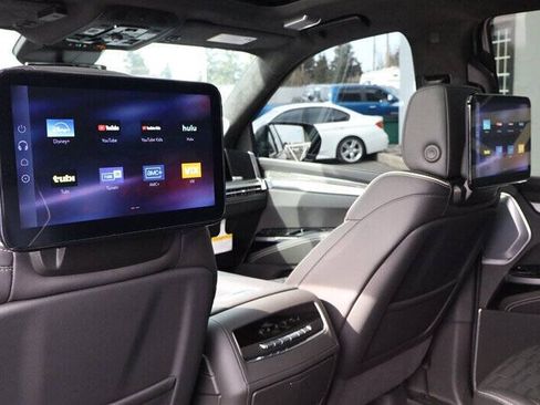 Used 2026 Cadillac Escalade V w/ LPO, ONYX Package AWD/4WD image 25