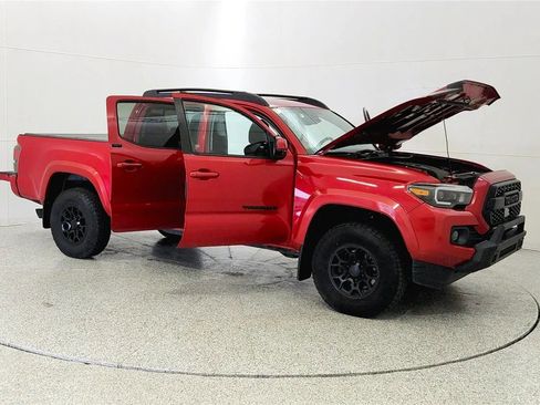 Used 2019 Toyota Tacoma SR5 image 9