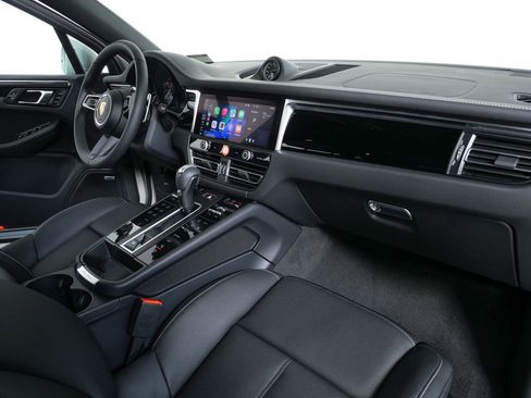 New 2026 Porsche Macan S image 18