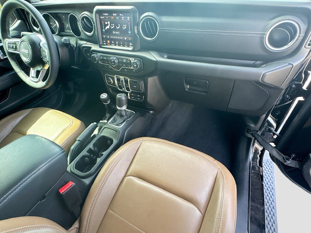 Used 2023 Jeep Wrangler Unlimited Sahara w/ Cold Weather Group AWD/4WD image 33