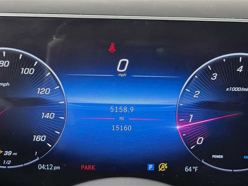 Used 2024 Mercedes-Benz GLC 300 4MATIC image 12