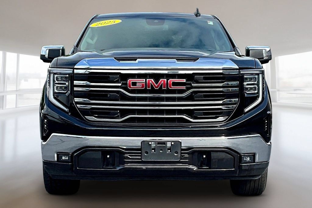 Used 2025 GMC Sierra 1500 SLT AWD/4WD image 2