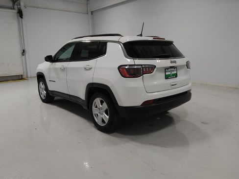 Used 2022 Jeep Compass Latitude FWD image 5