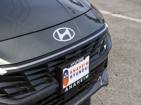 New 2026 Hyundai Elantra Limited image 5