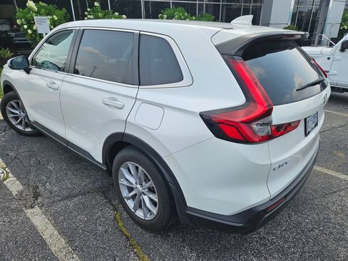Used 2023 Honda CR-V EX-L image 3