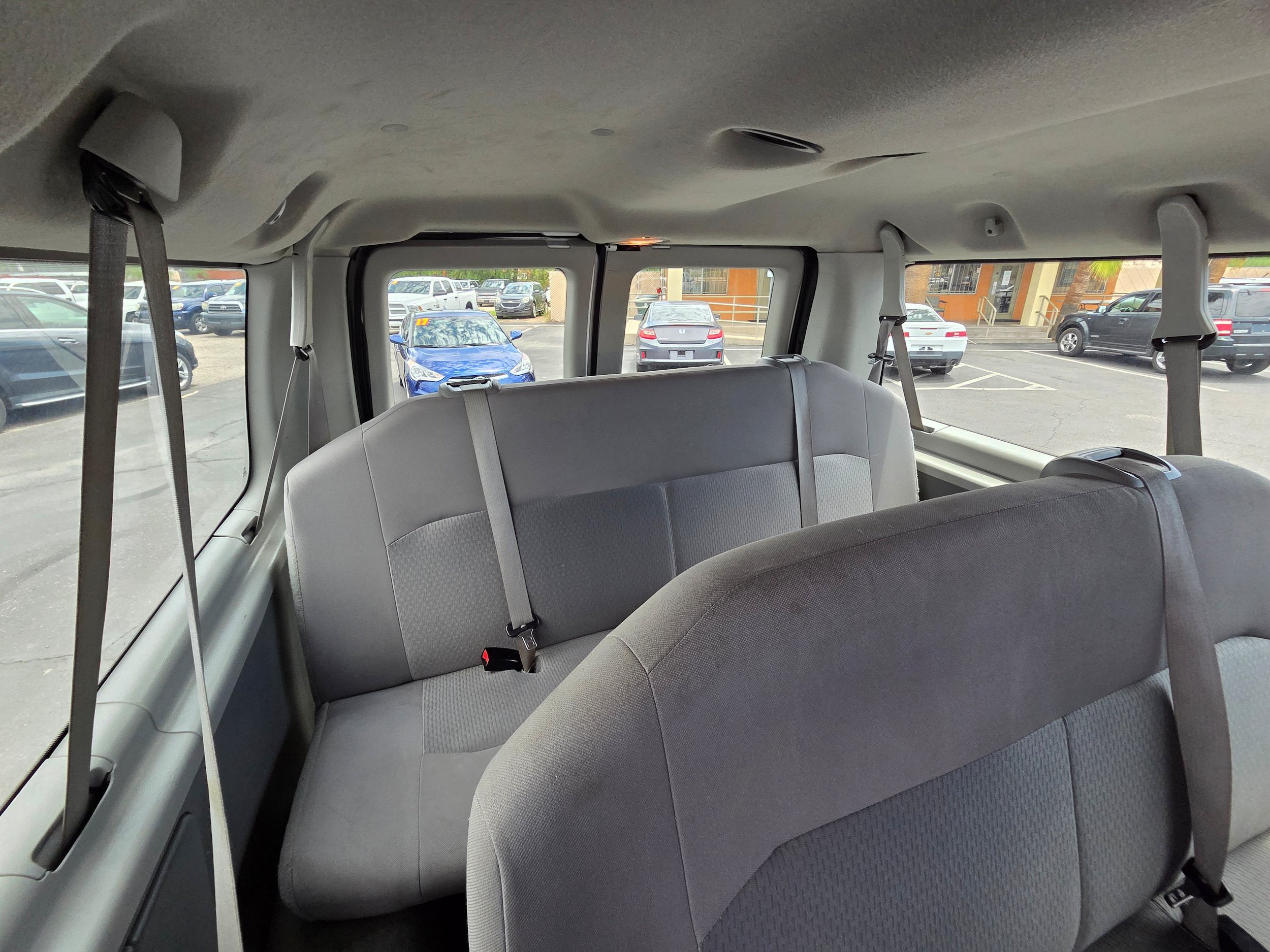 Used 2014 Ford E-350 and Econoline 350 XLT RWD image 18