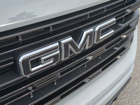 Used 2024 GMC Sierra 1500 Elevation image 30