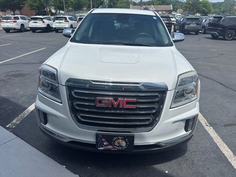 Used 2016 GMC Terrain SLT FWD image 2