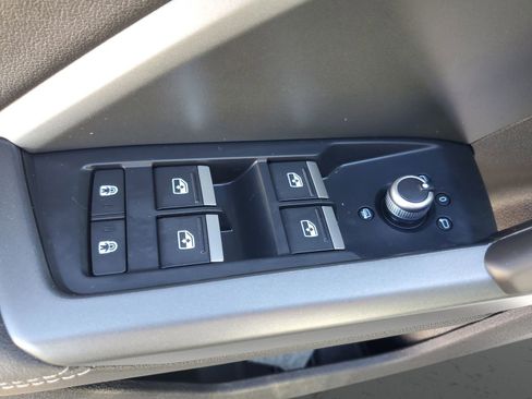 Used 2025 Audi Q3 2.0T Premium w/ Black Optic Sport Package image 20