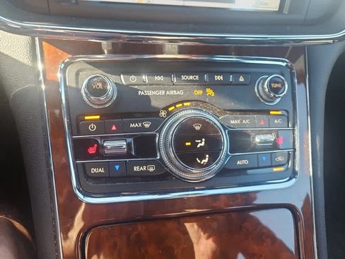 Used 2017 Lincoln Continental Select FWD image 15