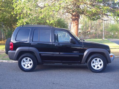 Used 2004 Jeep Liberty Sport w/ PWR Convenience Group image 5