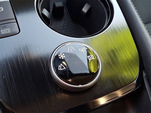 Used 2023 Nissan Rogue SL w/ SL Premium Package image 25