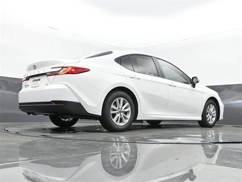 New 2026 Toyota Camry LE image 24