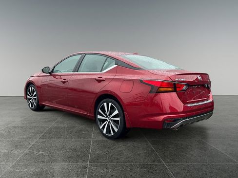 Used 2022 Nissan Altima 2.5 SR AWD/4WD image 6