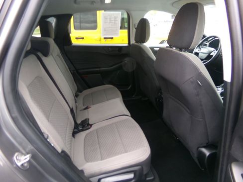 Used 2022 Ford Escape SE w/ SE Sport Appearance Package AWD/4WD image 35