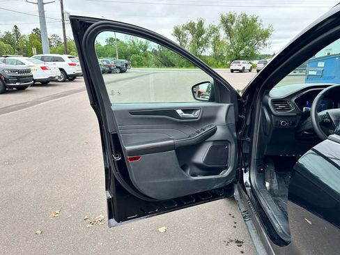 Used 2024 Ford Escape ST-Line image 13