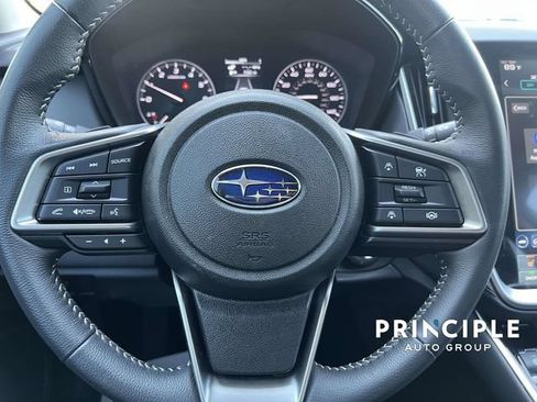 Used 2025 Subaru Outback Premium AWD/4WD image 17