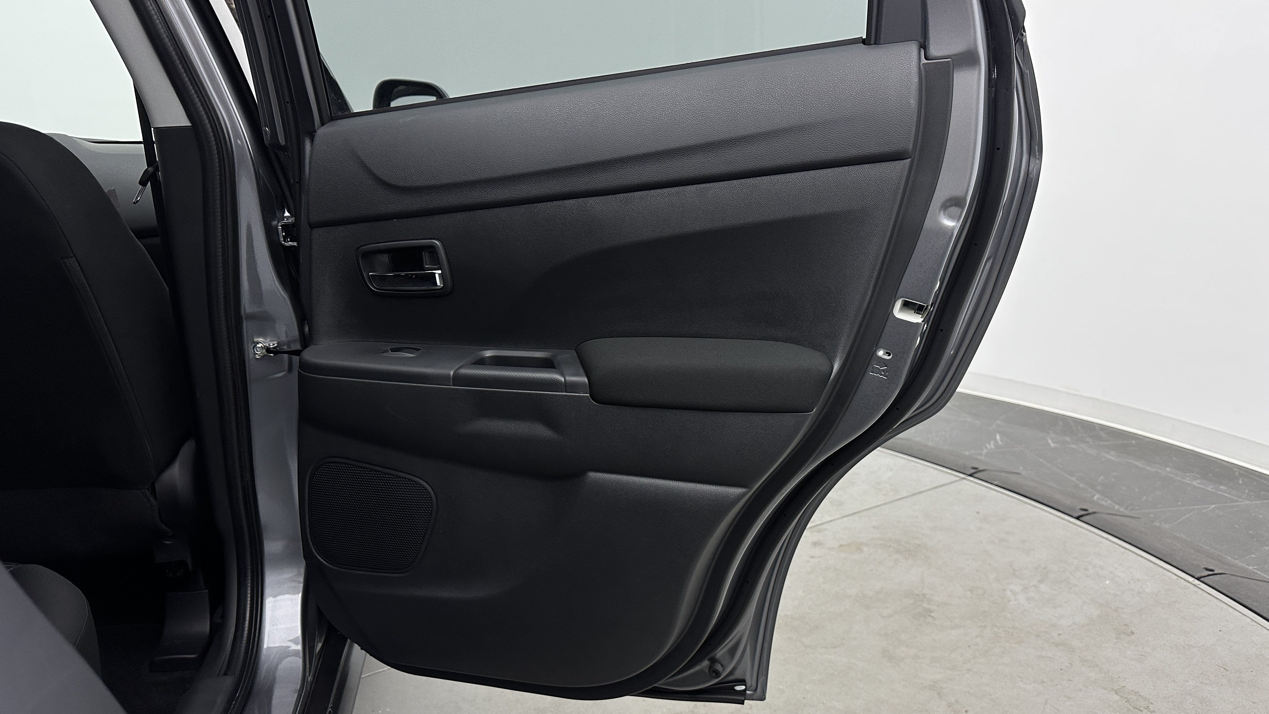 Used 2026 Mitsubishi Outlander Sport AWD image 28