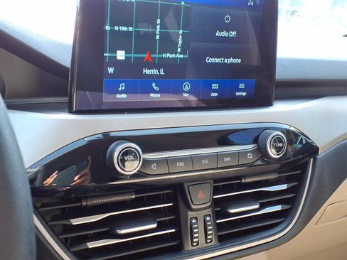 Used 2020 Ford Escape SEL FWD image 10