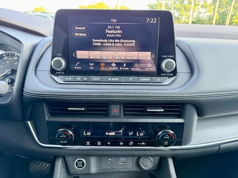 Used 2023 Nissan Rogue SV FWD image 23