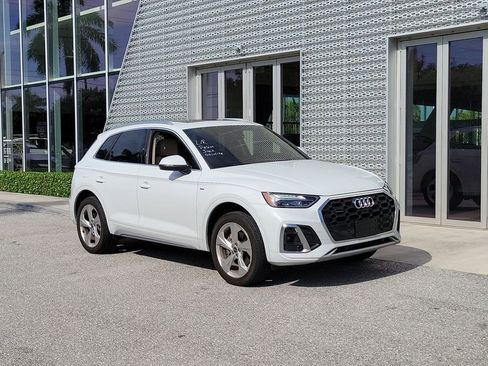 Used 2023 Audi Q5 2.0T Premium Plus w/ Premium Plus Package AWD/4WD image 1