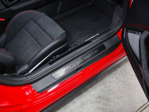 Used 2026 Porsche 911 Targa 4 GTS AWD/4WD image 24