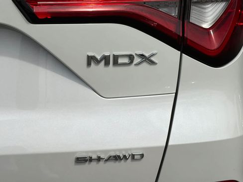 Used 2024 Acura MDX SH-AWD w/ Technology Package image 34