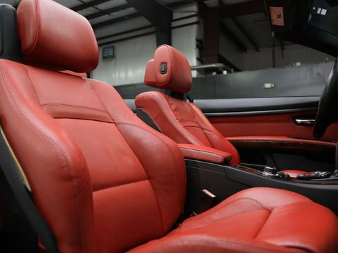 Used 2013 BMW 328i Convertible w/ M Sport Pkg RWD image 39