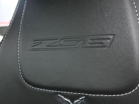 Used 2016 Chevrolet Corvette Z06 w/ 3LZ Preferred Equipment Group RWD image 11
