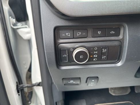Used 2024 Ford F350 Platinum w/ Tremor Off-Road Package AWD/4WD image 18
