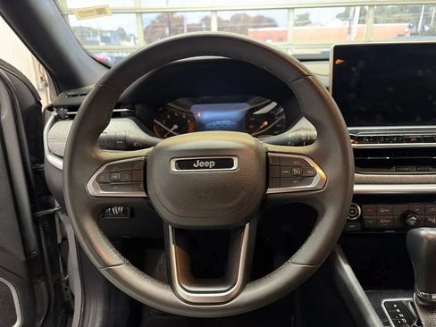 Used 2024 Jeep Compass Latitude AWD/4WD image 24