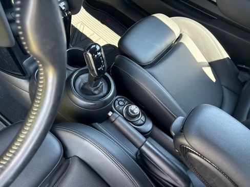 Used 2022 MINI Cooper S FWD image 3