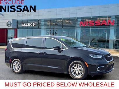 Used 2024 Chrysler Pacifica Touring-L