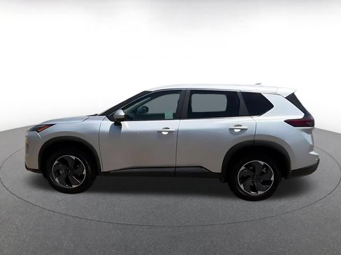 Used 2025 Nissan Rogue SV FWD image 9