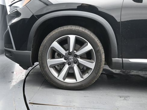 Used 2023 Honda Pilot Elite image 12