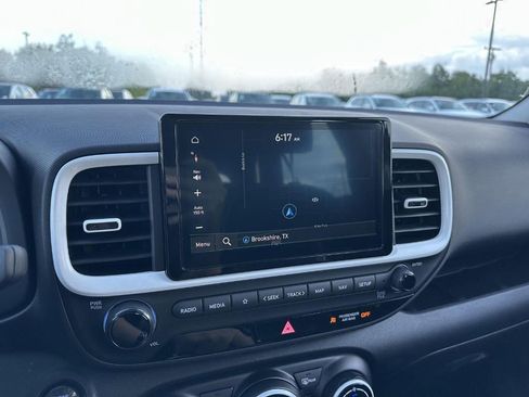 New 2025 Hyundai Venue Limited image 20