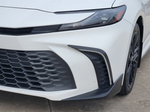 Used 2025 Toyota Camry XSE image 9