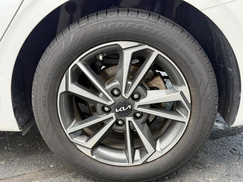 Used 2023 Kia Forte LXS FWD image 27
