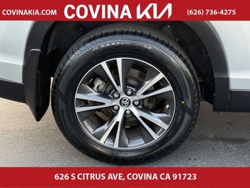 Used 2019 Toyota Highlander LE image 10