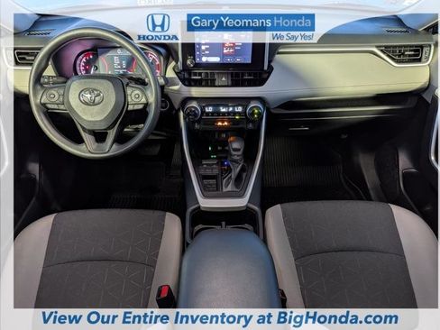 Used 2024 Toyota RAV4 XLE FWD image 15