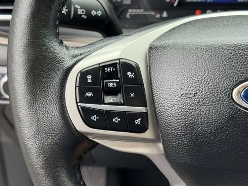 Used 2022 Ford Explorer Limited AWD/4WD image 12