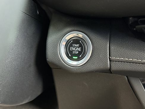Used 2023 Buick Envision Essence image 20