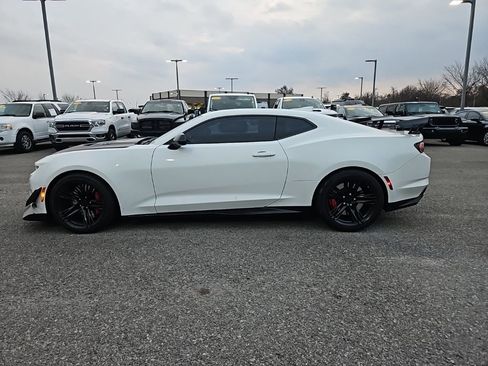 Used 2019 Chevrolet Camaro ZL1 image 4