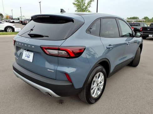 Used 2026 Ford Escape Active w/ Cold Weather Package AWD/4WD image 3