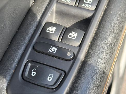 Used 2018 Jeep Compass Latitude image 29