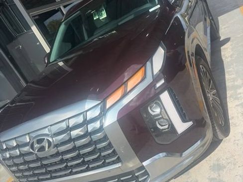 Used 2023 Hyundai Palisade Calligraphy FWD image 3