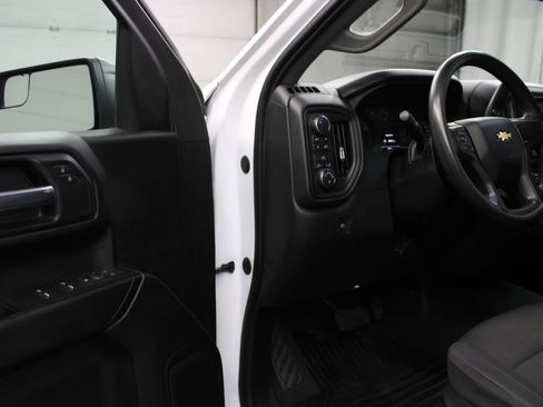 Used 2021 Chevrolet Silverado 1500 Custom AWD/4WD image 43